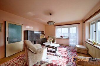 Prodej rodinného domu 238 m², pozemek 692 m² - 2
