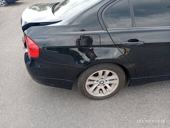 Díly z vozu BMW e90 - 2
