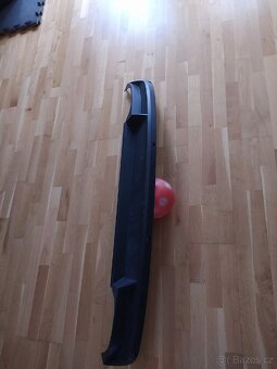5E5807221 zadní spojler na Octavii 3 se senzorama i bez - 2