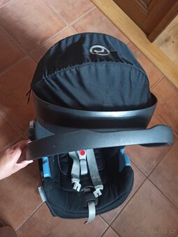 Autosedačka Cybex Aton 5 se základnou - 2