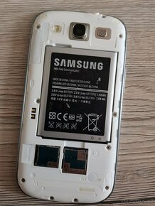 Samsung Galaxy SIII na náhradní díly - 2