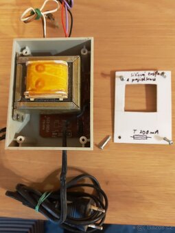 Síťový transformátor 230V~/ 15V~, 2x9V~ nebo 18V~ - 2
