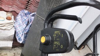 sekačka na trávu elektrická - 2