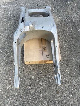 Kyvka Ducati Multistrada V4 - 2