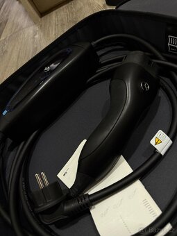 Originální nabíječka Mercedes-Benz 230V - 2