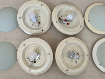 8ks světlo + 9ks žárovka - 2