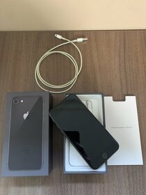 Apple iPhone 8 gray, perfektní stav + kompletní balení - 2