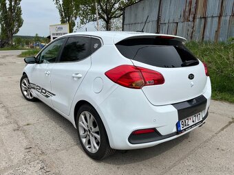 Kia Seed 1.6 CRDi 94KW automat r.v.2014 - 2