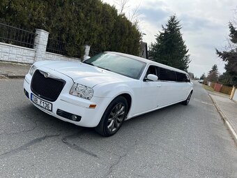 Limuzína Chrysler 300c 3,5 V6 200kw LPG VIP NEW INTERIER - 2