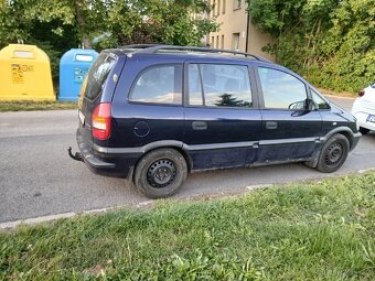 Opel zafira 1.6,74kw,7 mistne,tažne - 2