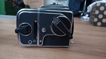 Hasselblad 500C/M + skla - 2