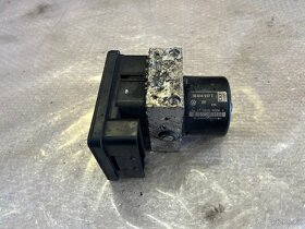 ŘÍDICÍ JEDNOTKA ABS 1K0614517T - 2