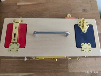 Montessori velký box se zámky - 2