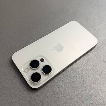 iPhone 15 Pro 256GB bílý titan, 100% baterie, bez škrábance - 2