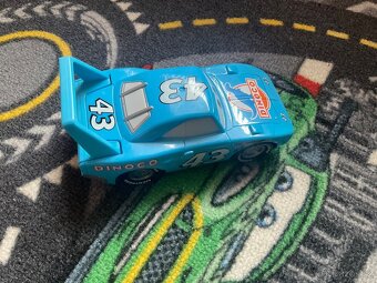 Disney autíčko z filmu Cars - 2