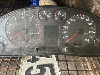 Audi budíky ( maxidot ) - 2