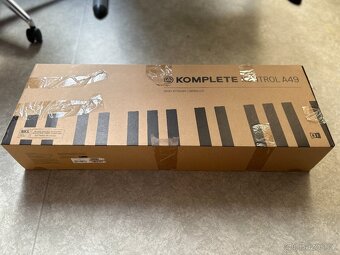 Native Instruments Komplete Kontrol A49 MIDI keyboard - 2