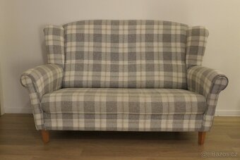 Dvoumístná pohovka - 2