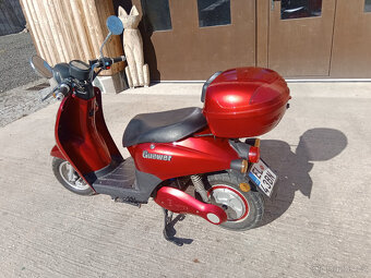 elektroskutr Guewer - 2