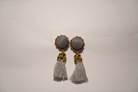 Krásné šedé náušnice s třásněmi a kamínky - 2