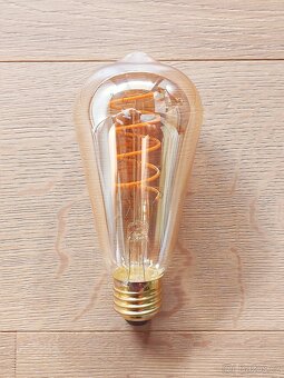 Dekorativní LED žárovka E27 teplá bílá - 2