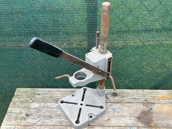 Držák/stojan na vrtačku - 2
