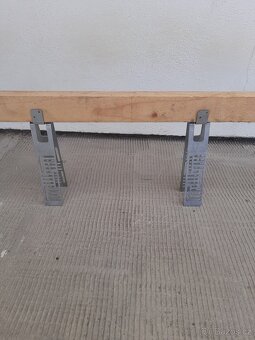 Prodám držáky hřebenové latě - 2