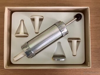 Retro zdobička na dorty - 2