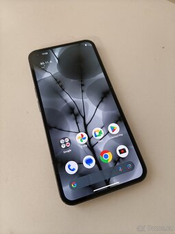 prodám Nothing Phone (1) - 2