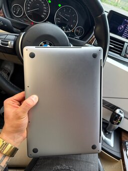 Apple MackBook Pro 13 - 2