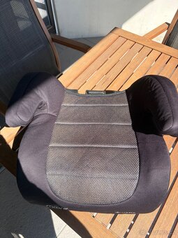 Podsedák Isofix - 2