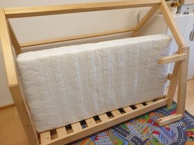 Domečková postel s matrací - 2