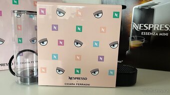 Nespresso Chiara Ferragni kavovar Essenza Mini - 2
