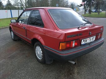 Ford Escort 1,3 1983 veterán - 2