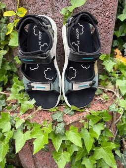 X-TRINSIC K FLAT SANDAL vel.34 Chodecké sandály tmavě modrá - 2