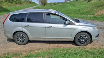 Ford Focus kombi 1.6, r.v. 2010 - 2