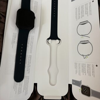 Apple Watch 10 42 mm GPS + LTE (cellular) jet black - 2