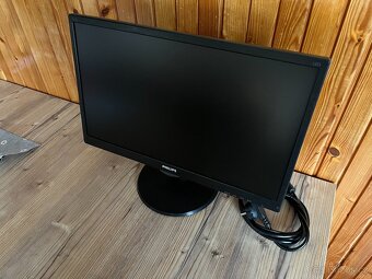 22" Philips 223V - 2