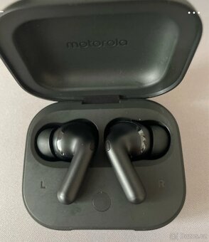 Bezdrátová sluchátka MOTOROLA - 2