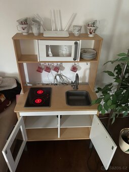 Kuchyňka IKEA s výbavou - 2