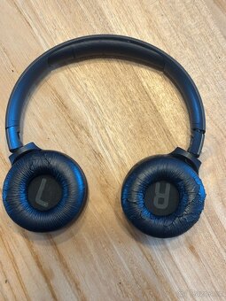 Bezdrátová sluchátka JBL Tune 500BT černé - 2