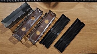 Komponenty z počítače HP Z440 přední krytky, aj. - 2