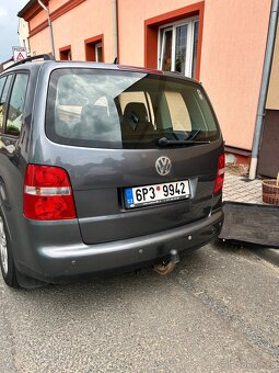 Volkswagen Touran - 2