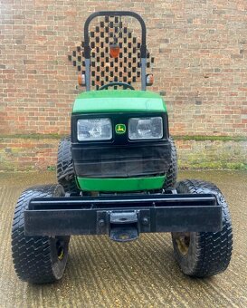 Traktor John Deere 4110 - 2