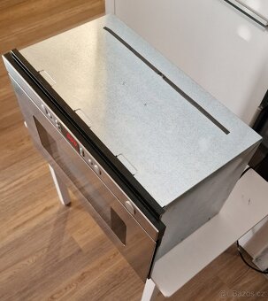 Mikrovlnná trouba IKEA HYUSKHOLLA, 750W - 2