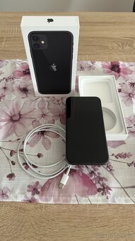 Apple iPhone 11 64 GB Black černý - 2