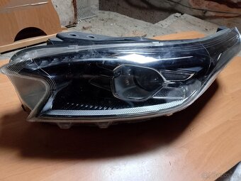 Levé přední světlo Kia x-ceed - 2
