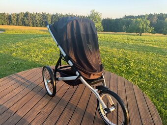 Prodáme kočárek Thule Glide 2 Jet Black - 2