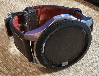 Samsung Galaxy Watch 46mm, stříbrné - 2