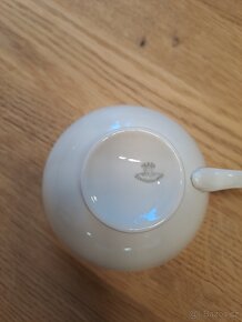 Stary porcelánový hrníček - 2